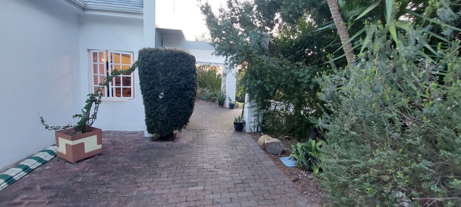 4 Bedroom Property for Sale in Zevenwacht Farm Village Western Cape